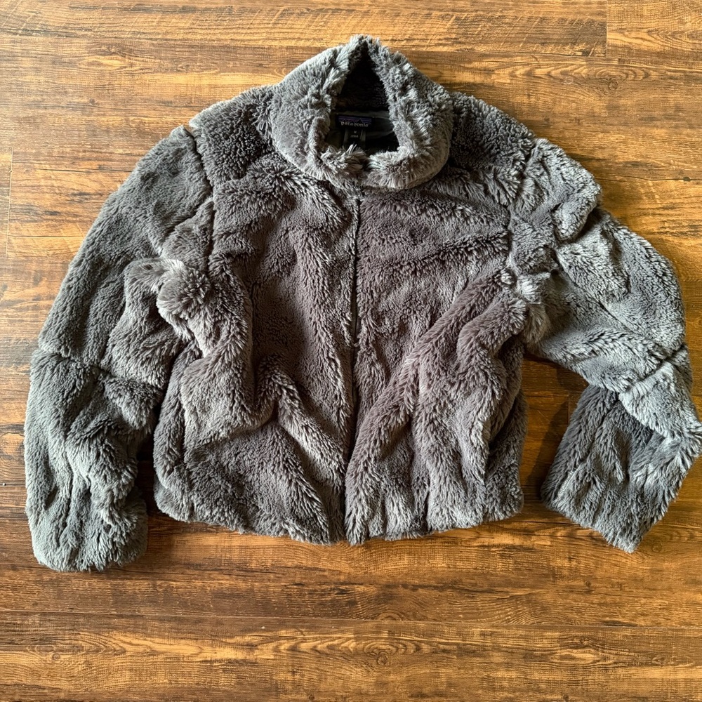 Patagonia Women's Lunar Frost faux fur zip up teddy jacket in charcoal gray- med